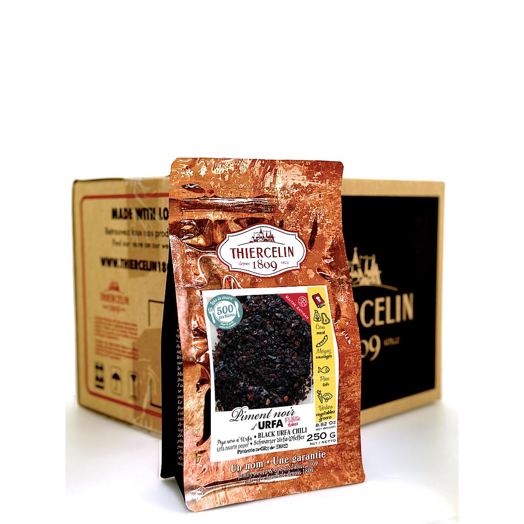URFA SVART CHILI, flingor, återförslutningsbar färskhetspåse, förpackning med 12 x 250 g