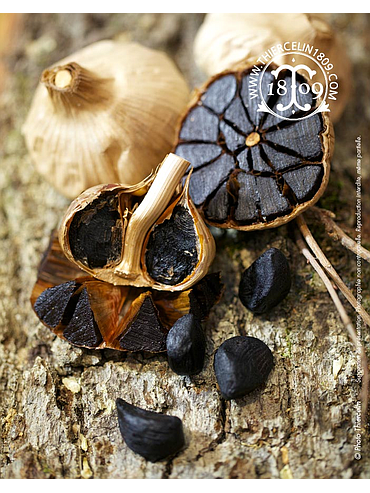 BIOLOGISCHE ZWARTE KNOFLOOK, gepelde kruidnagelen, afkomstig uit de biologische landbouw, emmer van 10 kg